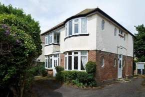 BOURNECOAST: GROUND FLOOR - GARDEN - WIFI - FM6096